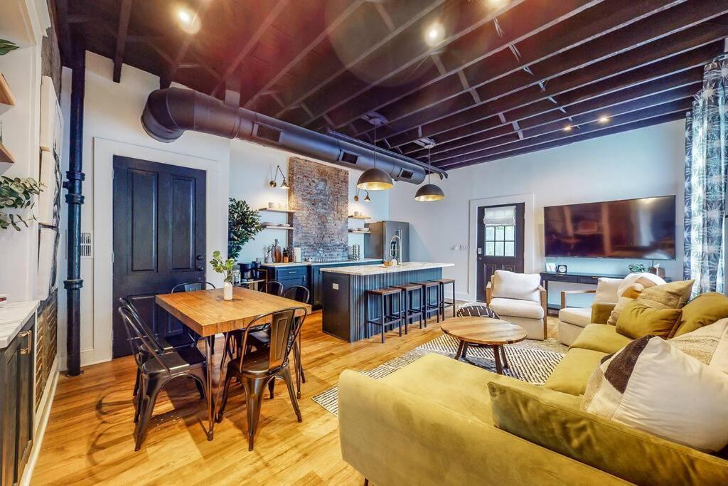 Luxury 8 Bed/4 Ba Nulu Home Private Yard/Parking لويفيل المظهر الخارجي الصورة